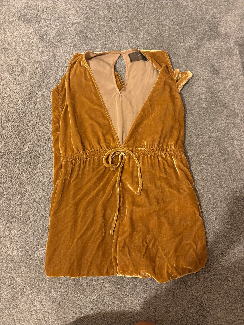 Reformation gold velour jumpsuit - Picture 4 of 7